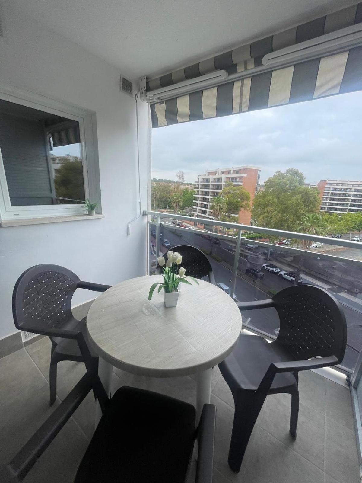 Danubio Port Aventura Apartment Salou Ngoại thất bức ảnh